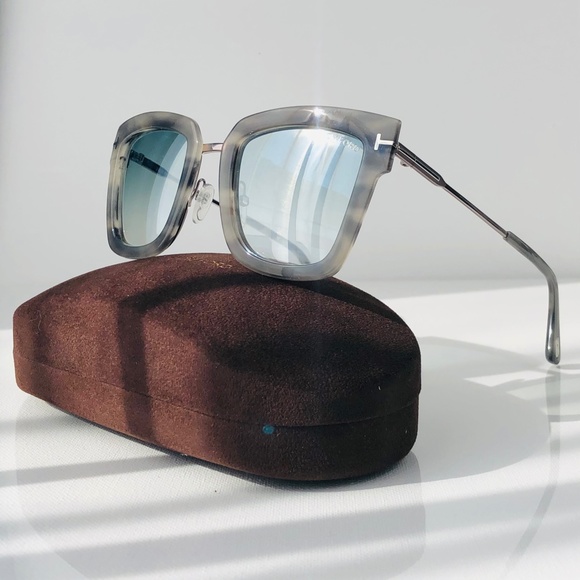 Tom Ford Accessories - New Tom Ford Lara-02 Grey Square Sunglasses